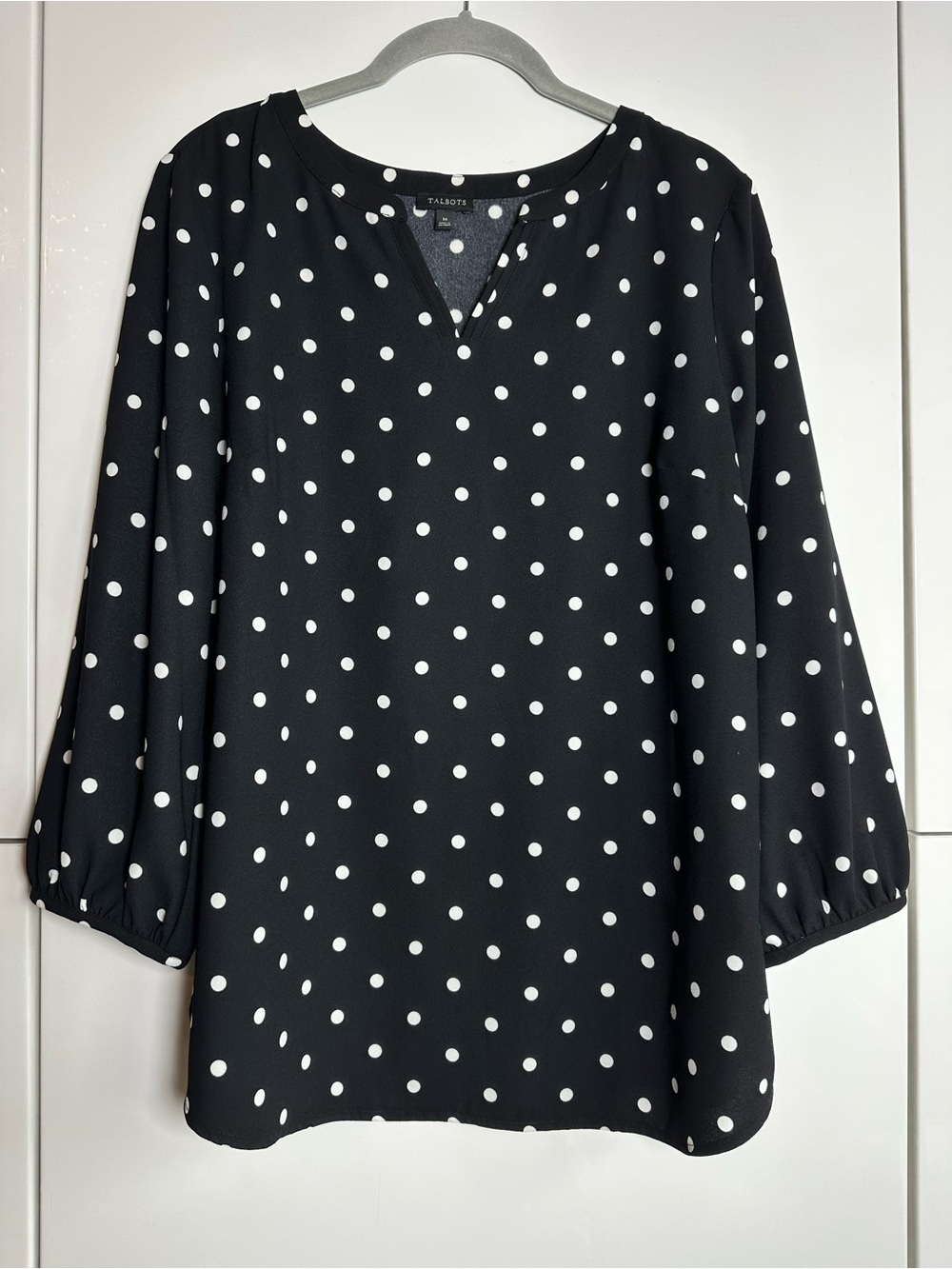 Talbots Polka Dot Blouse Black and White Pullover Size Medium Classic Office